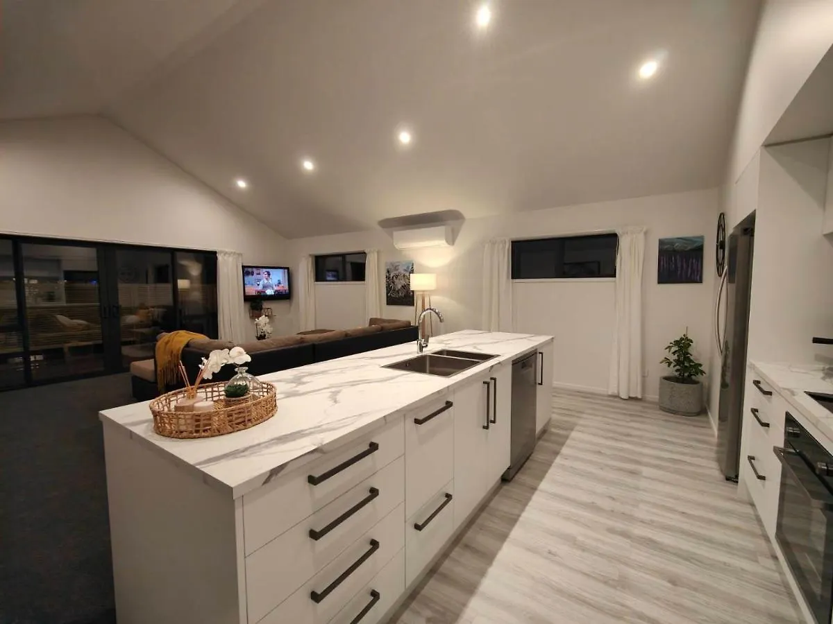 Beautiful Home Near Everything! Christchurch Holiday home